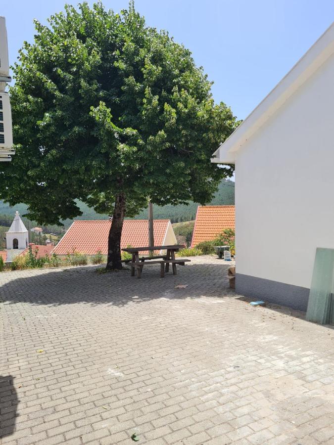 Casas Da Escola - "A Escola" - Meas Villa Пампилоза да Сера Екстериор снимка