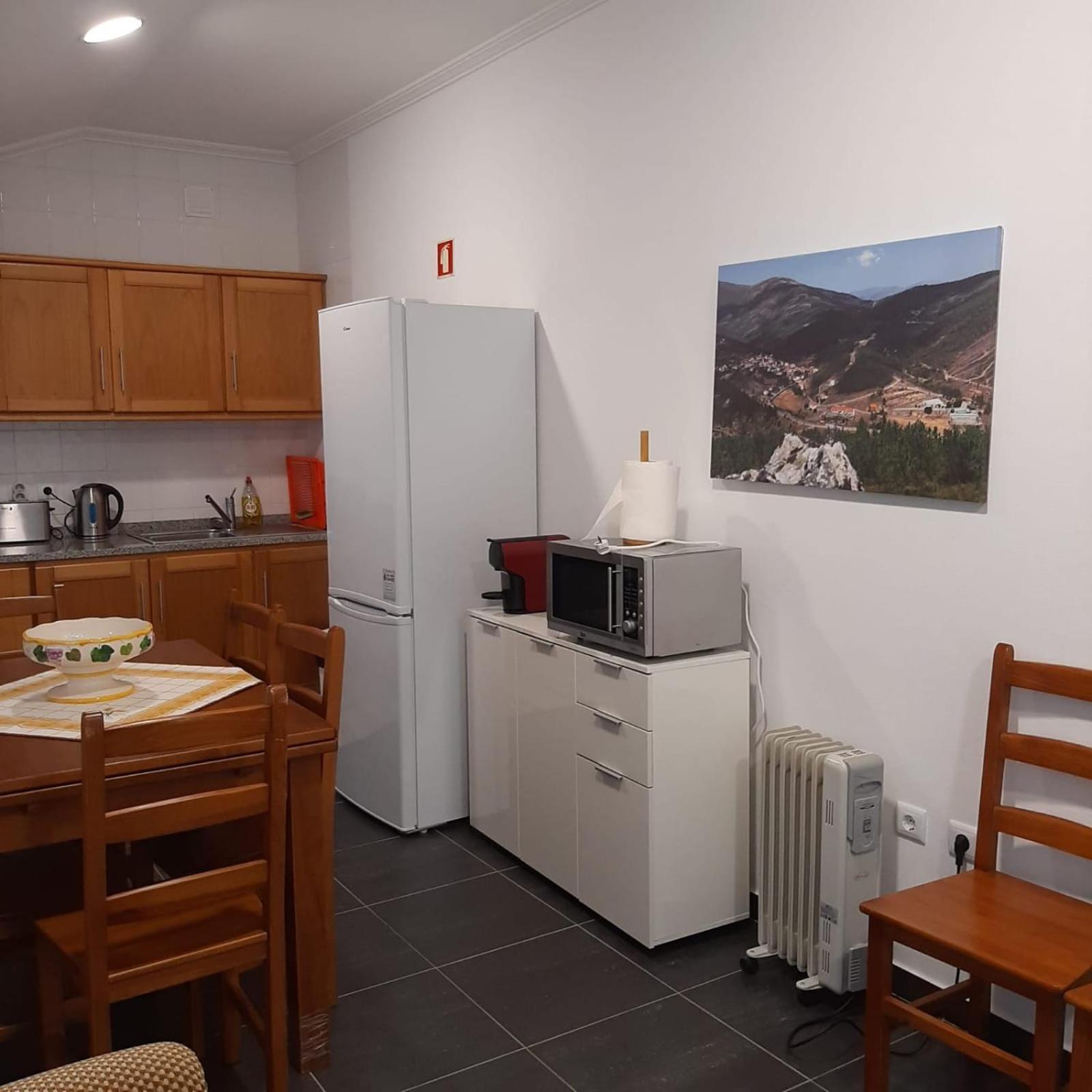 Casas Da Escola - "A Escola" - Meas Villa Пампилоза да Сера Екстериор снимка